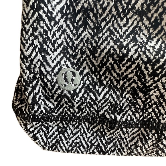 Lululemon Runderful Herringbone Cold Weather Stretch Running Top Sz 10 Like New - Picture 7 of 11